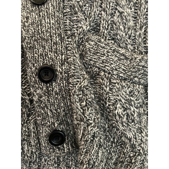 Robert Lewis Cardigan - Picture 3 of 3